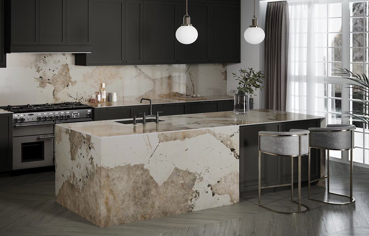 Khalo Porcelain worktops with waterfall island and matching splashback in creamy white with bold taupe and gold veining